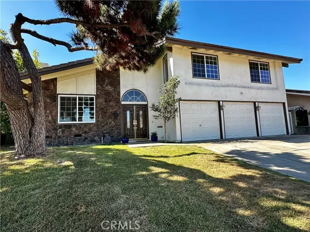 11028 Stonecress Avenue, Fountain Valley, CA 92708