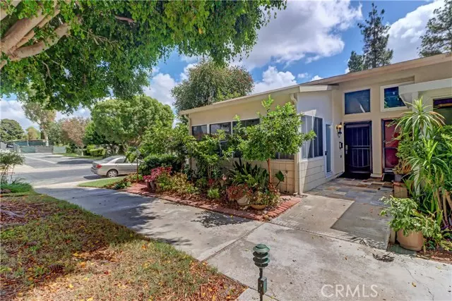 Laguna Woods, CA 92637,32 CALLE ARAGON