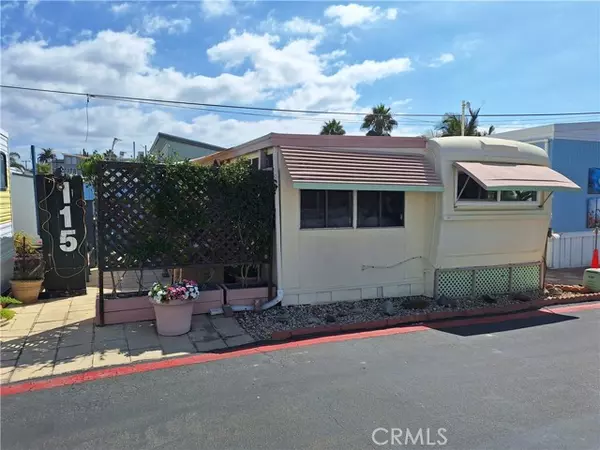 900 North Cleveland Street, Oceanside, CA 92054