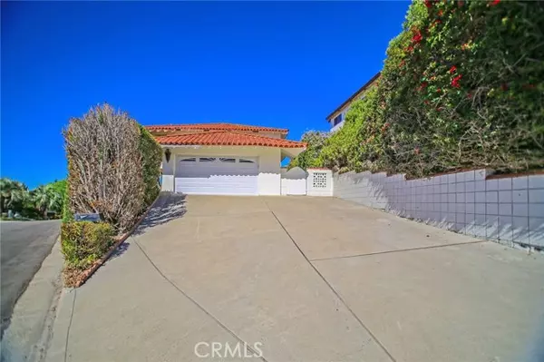 San Clemente, CA 92672,308 East Avenida Cordoba