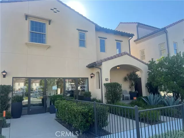 Irvine, CA 92618,111 Escala