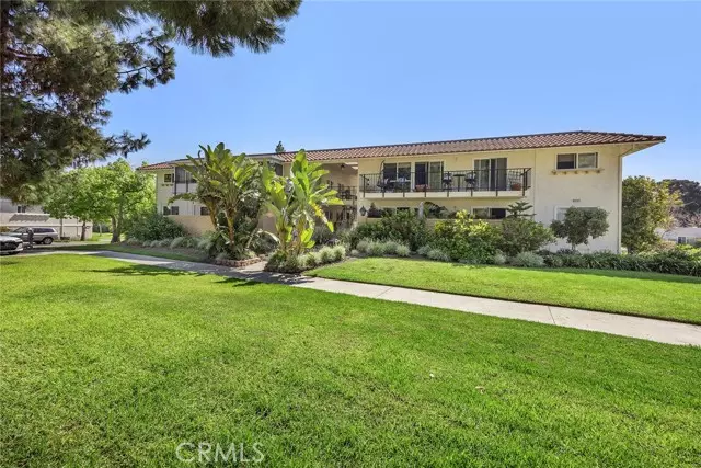 2237 Via Puerta, Laguna Woods, CA 92637