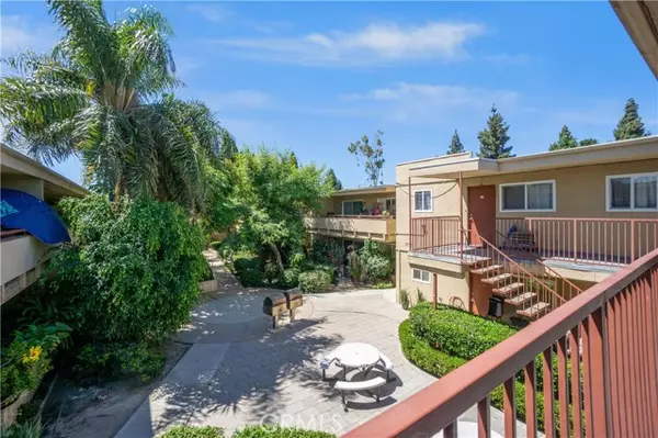 Santa Ana, CA 92701,511 East Washington Avenue