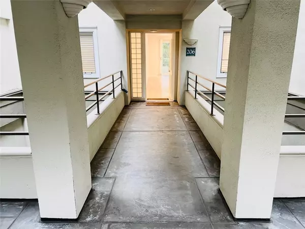 2233 Martin,  Irvine,  CA 92612
