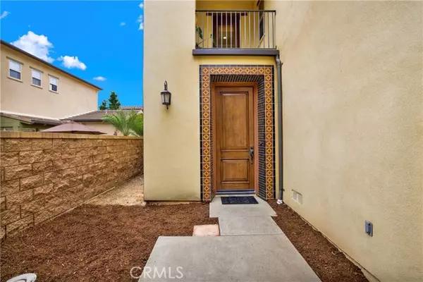 Irvine, CA 92618,32 Homeland