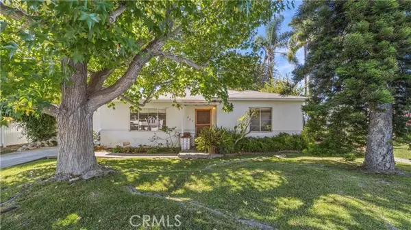 227 Palmer Street,  Costa Mesa,  CA 92627