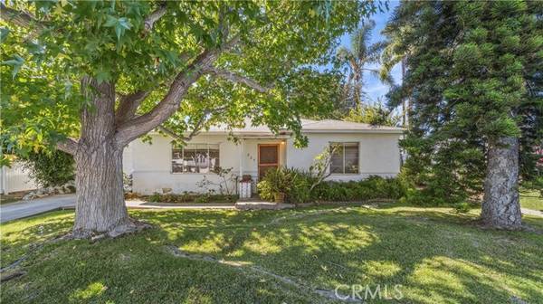 227 Palmer Street,  Costa Mesa,  CA 92627