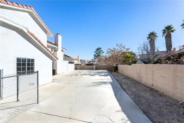 Apple Valley, CA 92308,20463 Little Bear Court