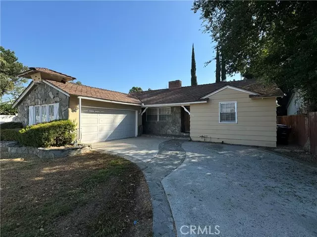 8332 Zelzah Avenue, Northridge, CA 91325