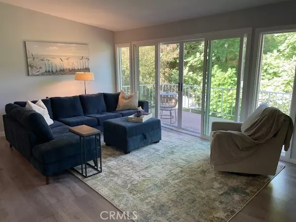 18 Via Castilla, Laguna Woods, CA 92637