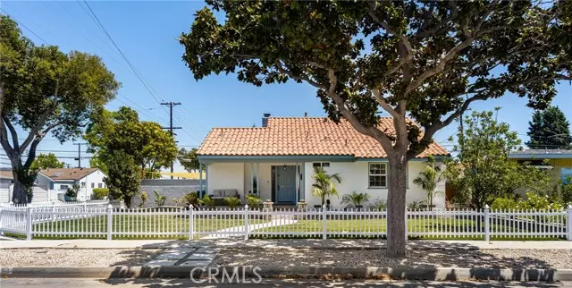 3684 Woodruff Avenue, Long Beach, CA 90808