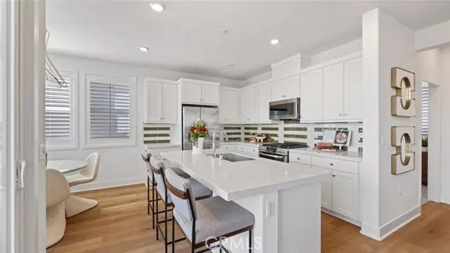 121 Sora, Irvine, CA 92618