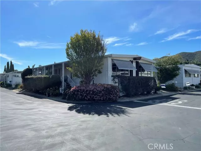 71 Suzanne Court, Newbury Park, CA 91320