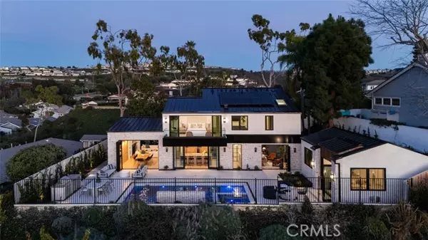 Corona Del Mar, CA 92625,1543 Sandcastle Drive