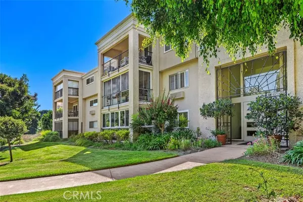 Laguna Woods, CA 92637,5499 Paseo del Lago West