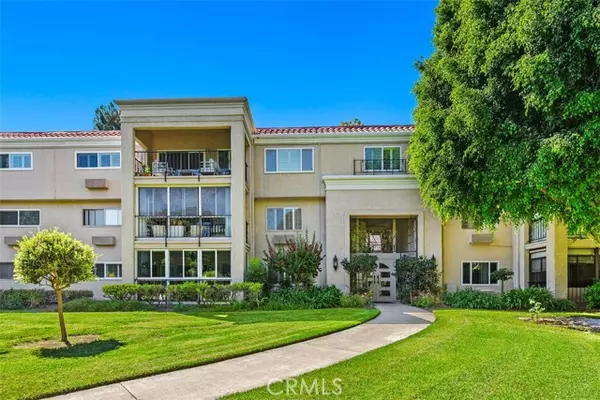 Laguna Woods, CA 92637,5499 Paseo del Lago West