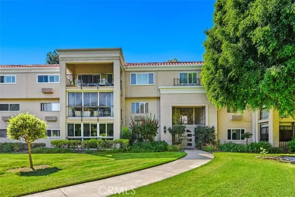 Laguna Woods, CA 92637,5499 Paseo del Lago West