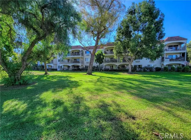 Laguna Woods, CA 92637,3498 West Bahia Blanca