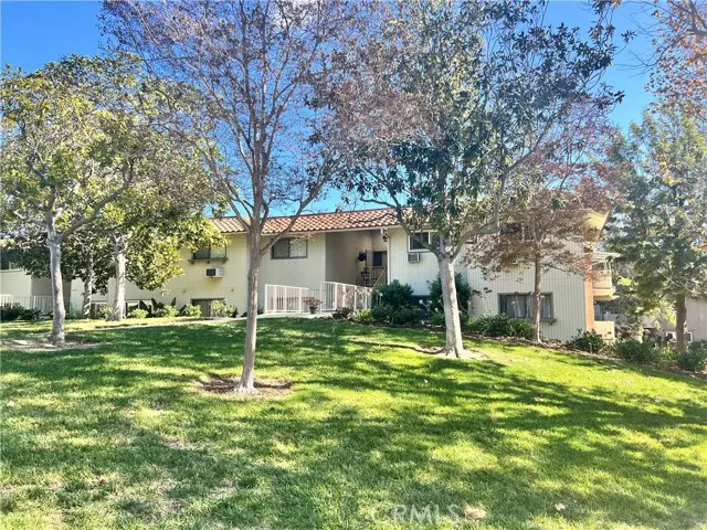 Laguna Woods, CA 92637,863 Ronda Mendoza