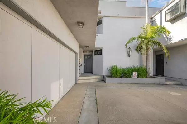 17051 Sandra Lee Lane, Huntington Beach, CA 92649