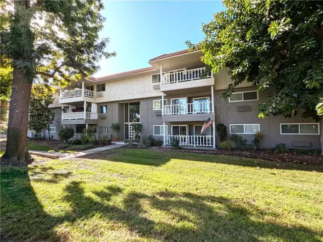 Laguna Woods, CA 92637,2405 Via Mariposa West