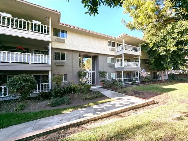 Laguna Woods, CA 92637,2405 Via Mariposa West