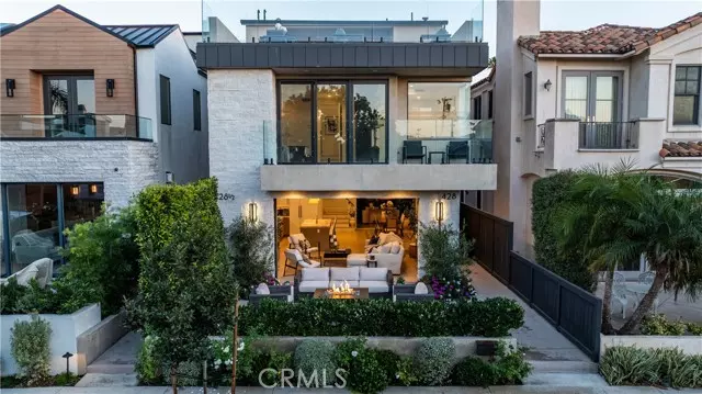 Corona Del Mar, CA 92625,428 Fernleaf Avenue