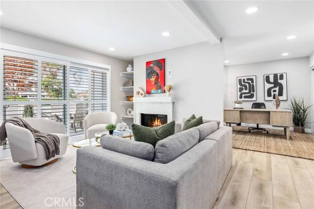918 Hyde Court,  Costa Mesa,  CA 92626