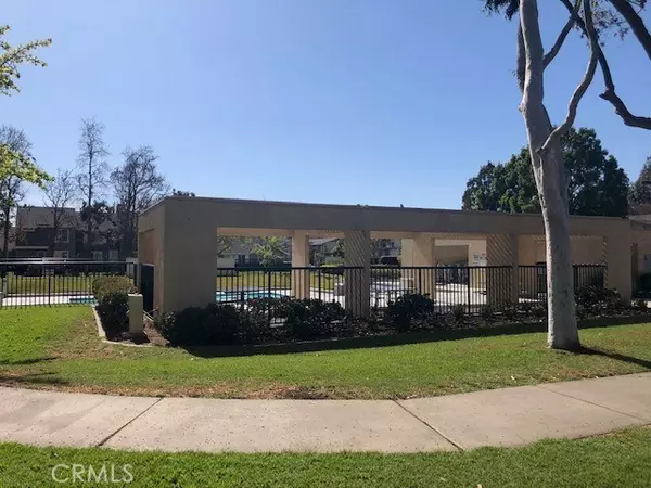 Irvine, CA 92614,25 Woodleaf