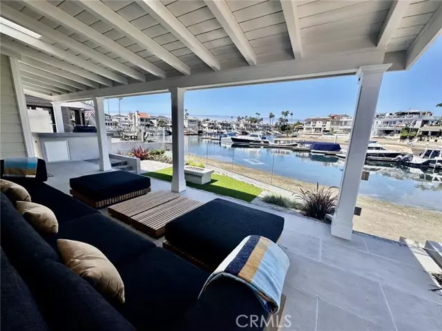 56 Balboa Coves, Newport Beach, CA 92663