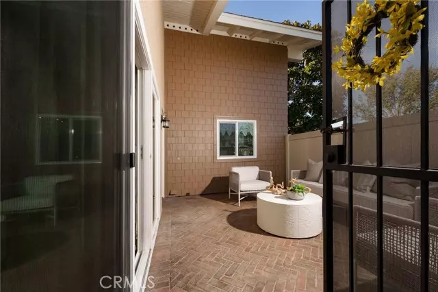 8856 Sutter Circle, Huntington Beach, CA 92646