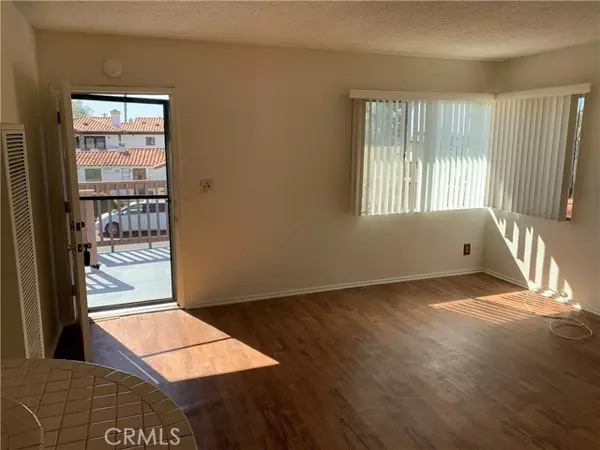 San Clemente, CA 92672,309 Avenida Victoria