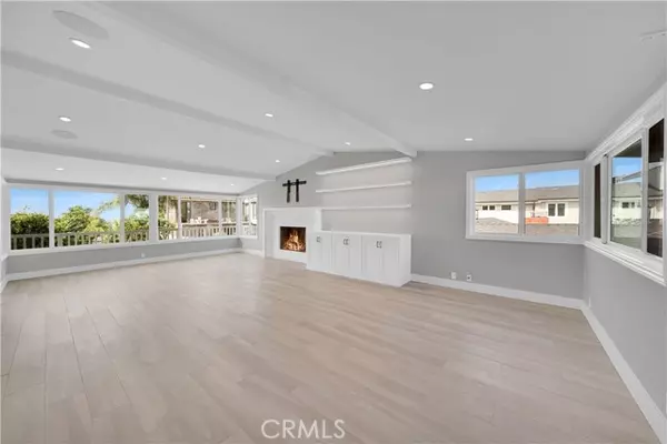 Newport Beach, CA 92663,1717 Cliff Drive