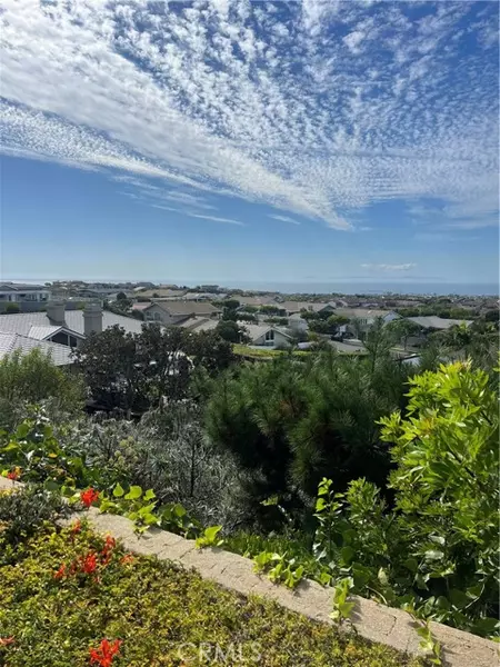 1507 Seacrest Drive, Corona Del Mar, CA 92625