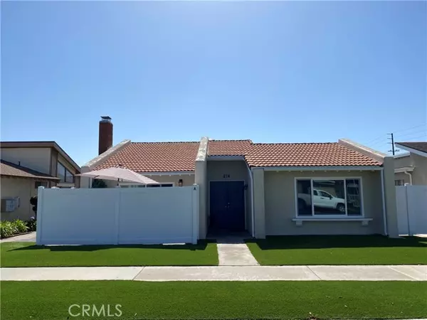 214 Springfield Ave, Huntington Beach, CA 92648