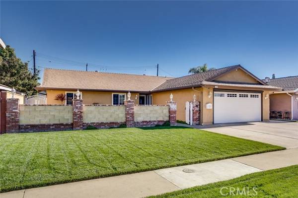 16422 Lakemont Lane, Huntington Beach, CA 92647