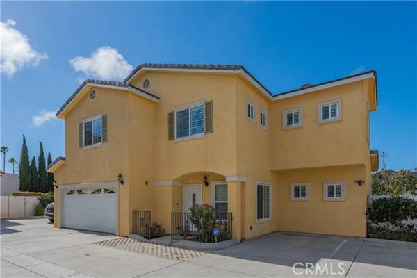 449 Hamilton Street, Costa Mesa, CA 92627