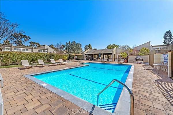 18701 Applewood Cir, Huntington Beach, CA 92646