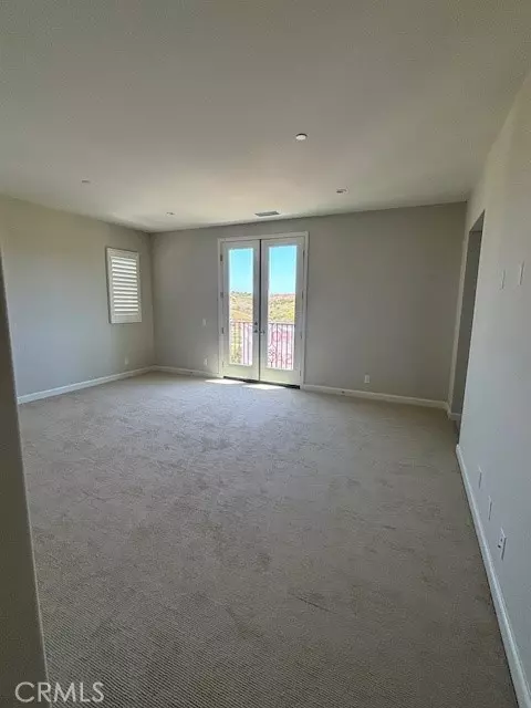 Irvine, CA 92618,250 Canterbury