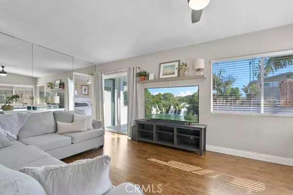 San Clemente, CA 92672,306 Avenida Santa Barbara