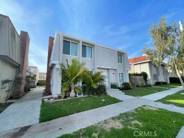 1405 Huntington Street, Huntington Beach, CA 92648