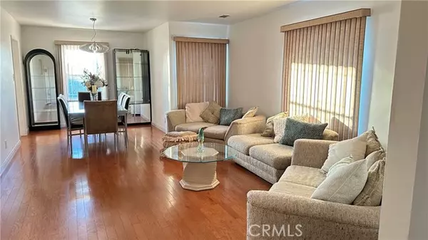 10511 South Gramercy Place, Los Angeles, CA 90047