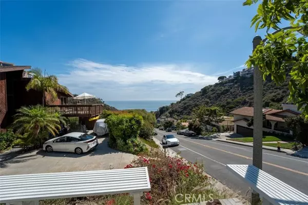 Laguna Beach, CA 92651,499 Nyes Place