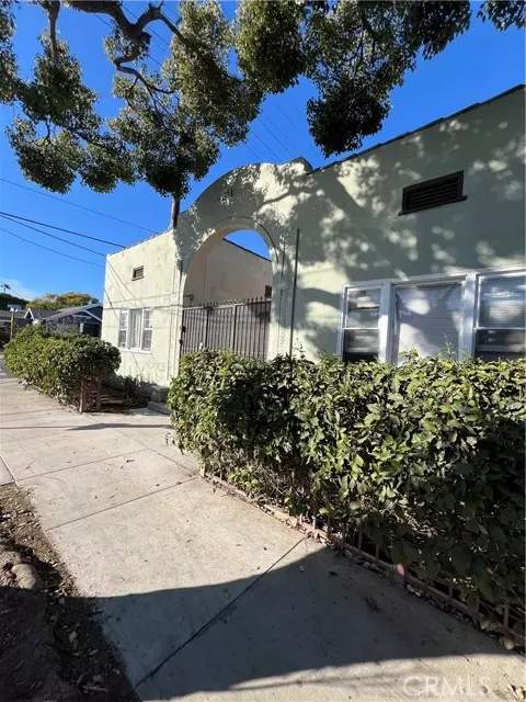 551 West 10th Street, Long Beach, CA 90813