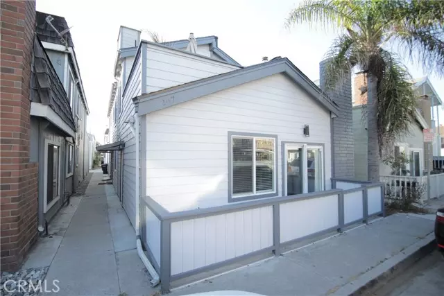 Newport Beach, CA 92663,207 Lugonia Street