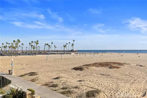 Newport Beach, CA 92661,310 East Oceanfront