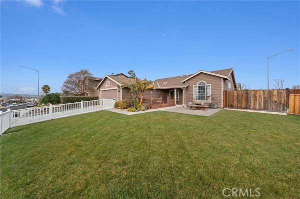 1590 Brighton Drive, Hollister, CA 95023