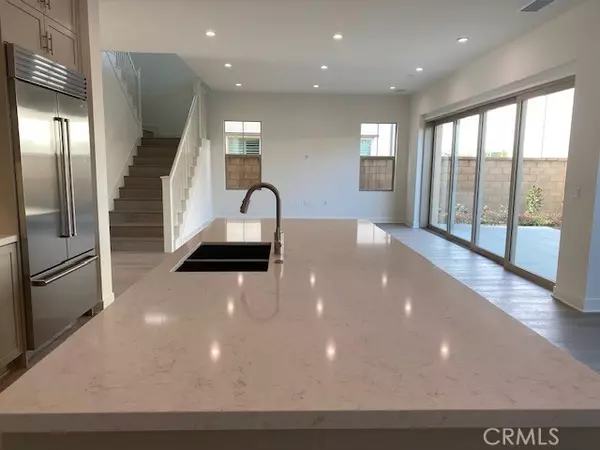 Irvine, CA 92618,111 Sunnybank