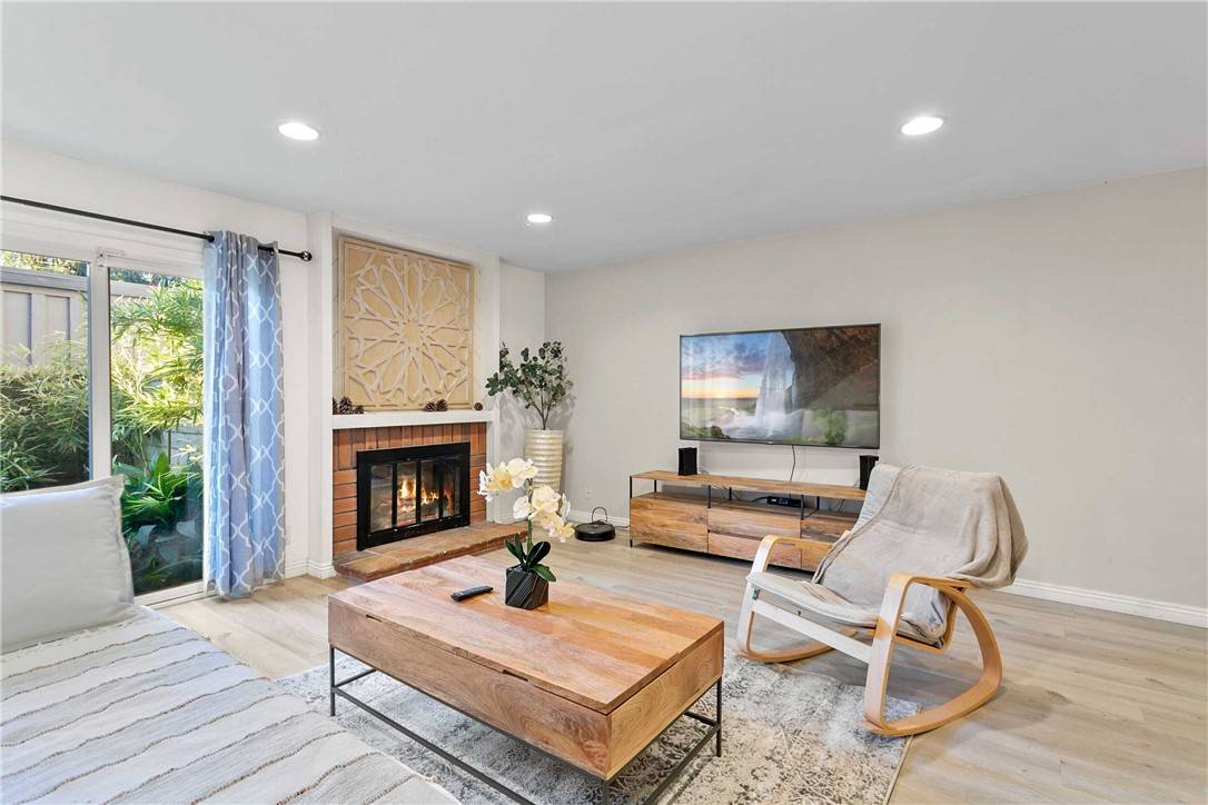 La Mirada, CA 90638,12203 Santa Gertrudes Avenue