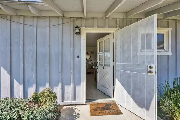 Costa Mesa, CA 92627,664 Center Street